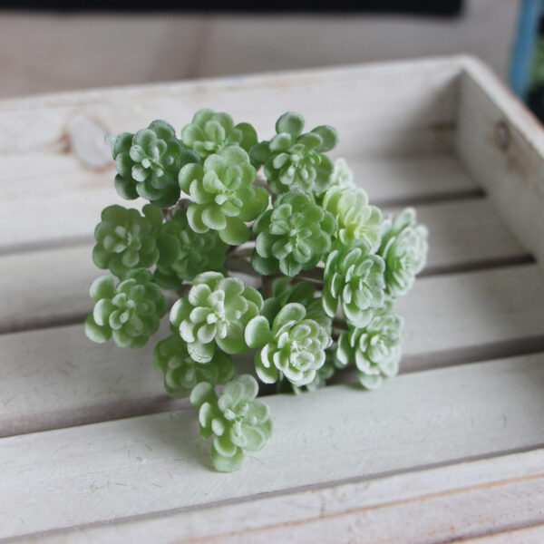 mini cactus artificiel pour le jardin de couleur blanc et vert.