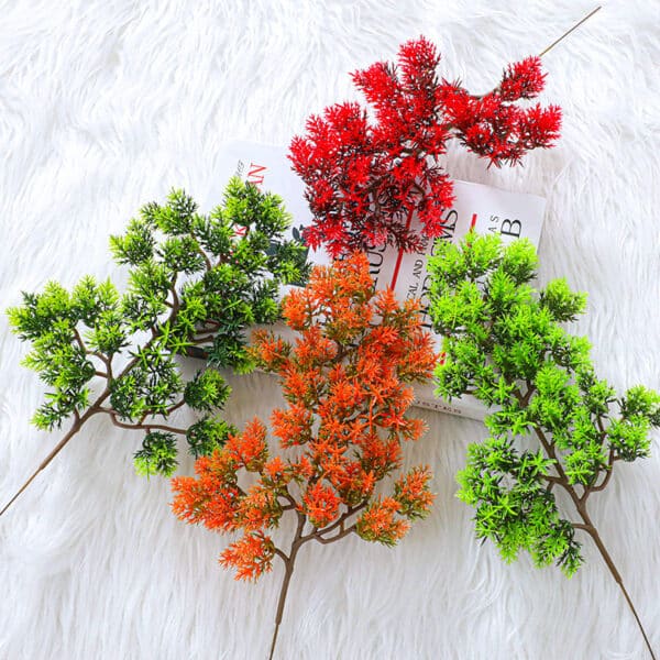 Branche de pin artificielle colorée en plastique